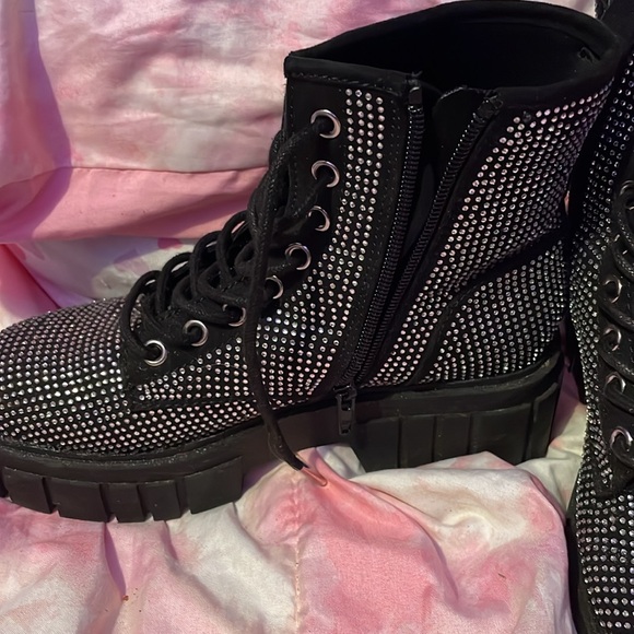 Rhinestone black boots - Picture 2 of 3